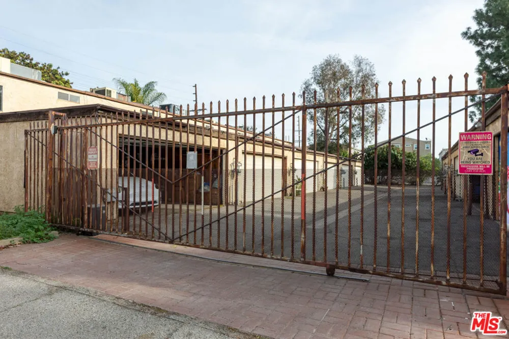 14924 Nordhoff Street #6 North Hills, CA 91343