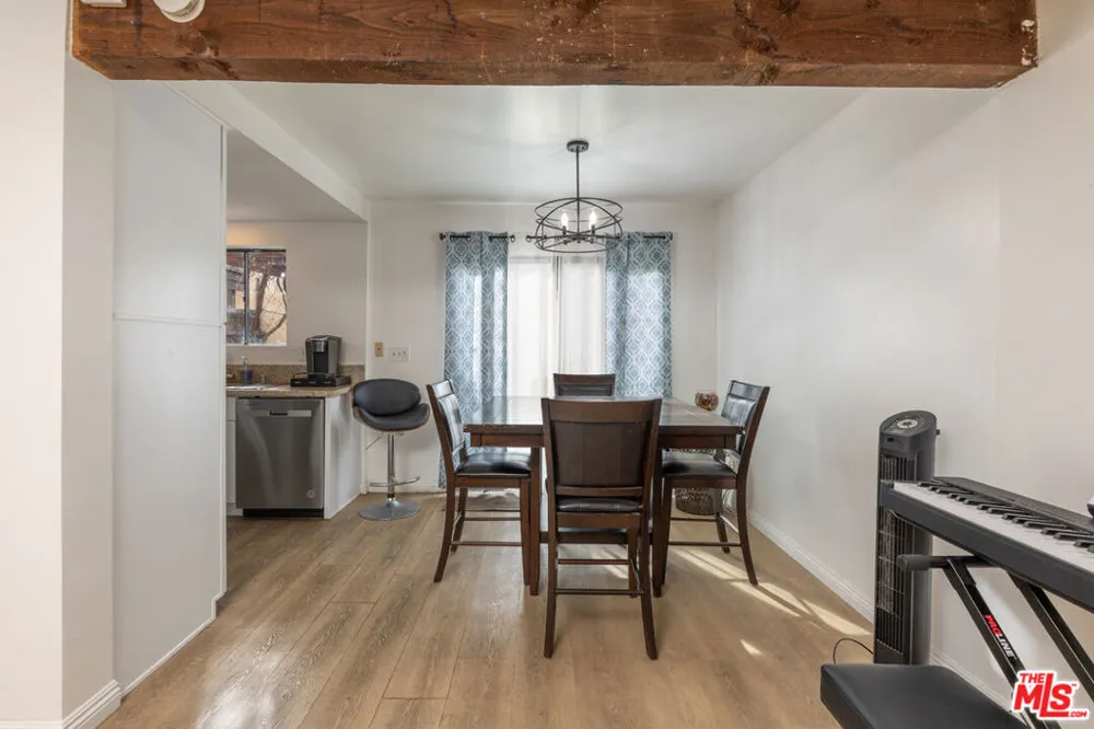 14924 Nordhoff Street #6 North Hills, CA 91343