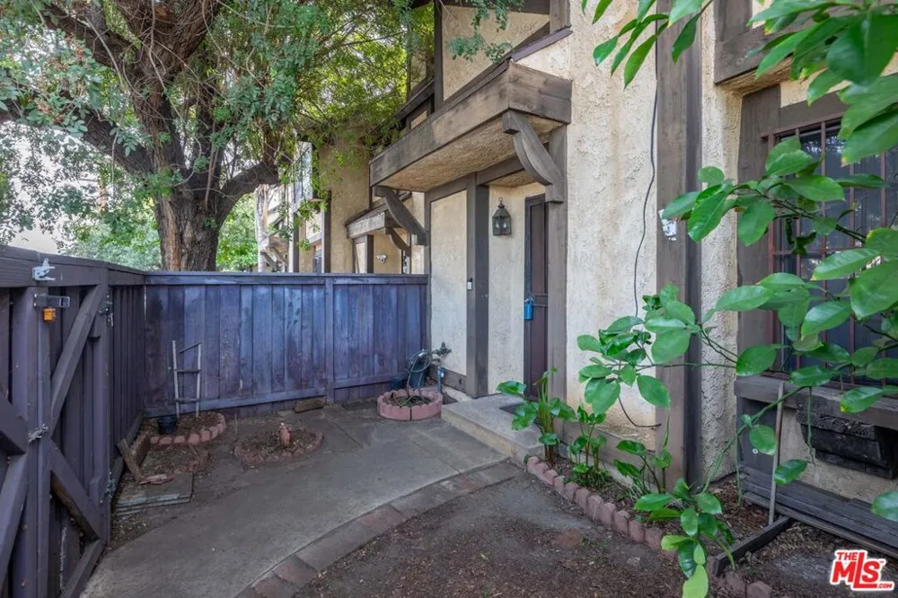 14924 Nordhoff Street #6 North Hills, CA 91343