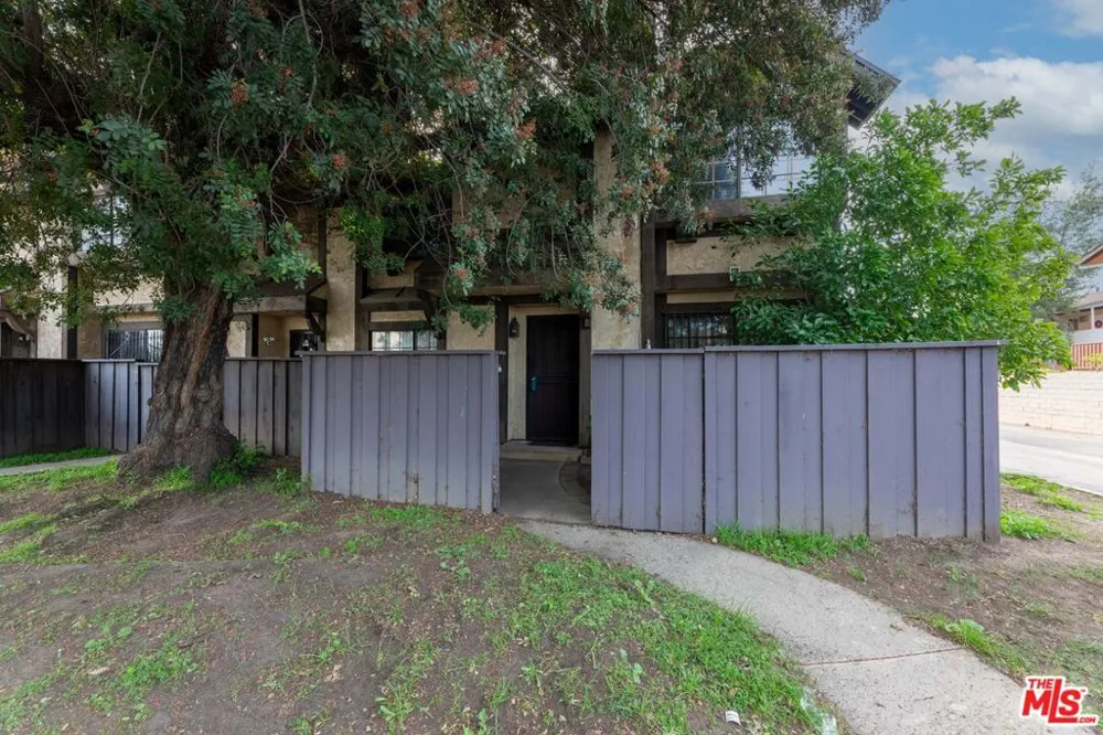 14924 Nordhoff Street #6 North Hills, CA 91343