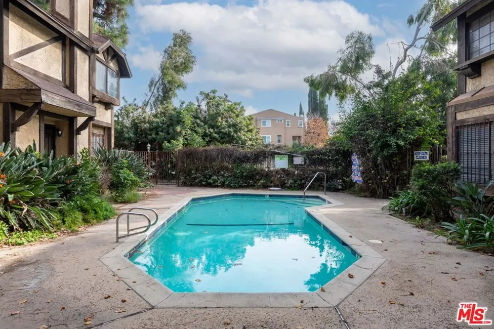 14924 Nordhoff Street #6 North Hills, CA 91343