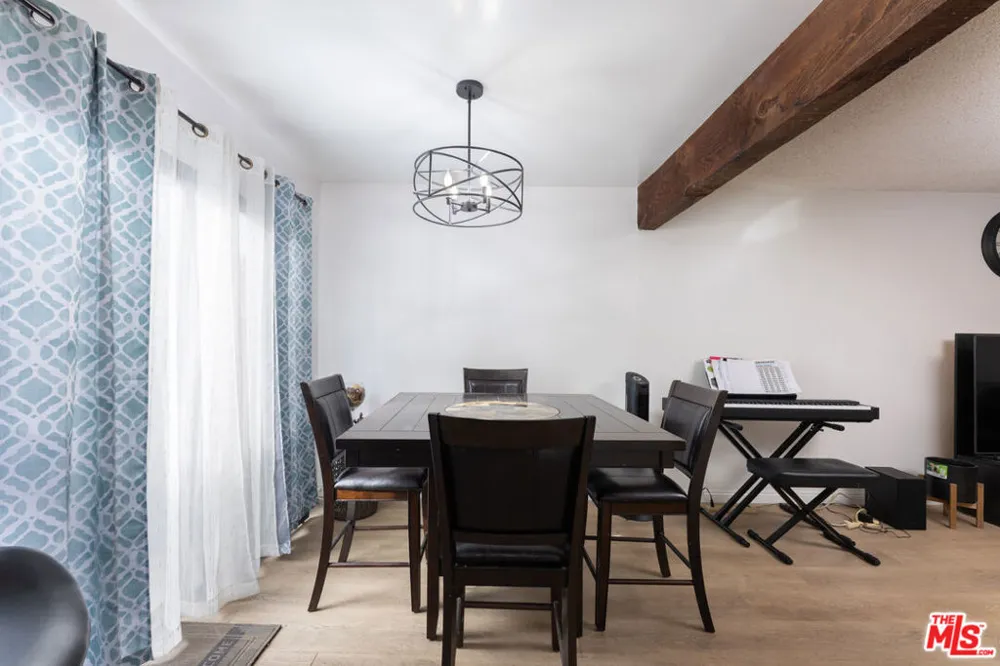 14924 Nordhoff Street #6 North Hills, CA 91343