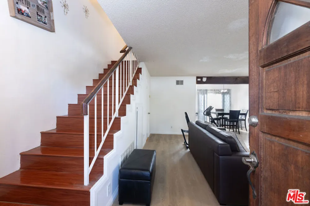 14924 Nordhoff Street #6 North Hills, CA 91343