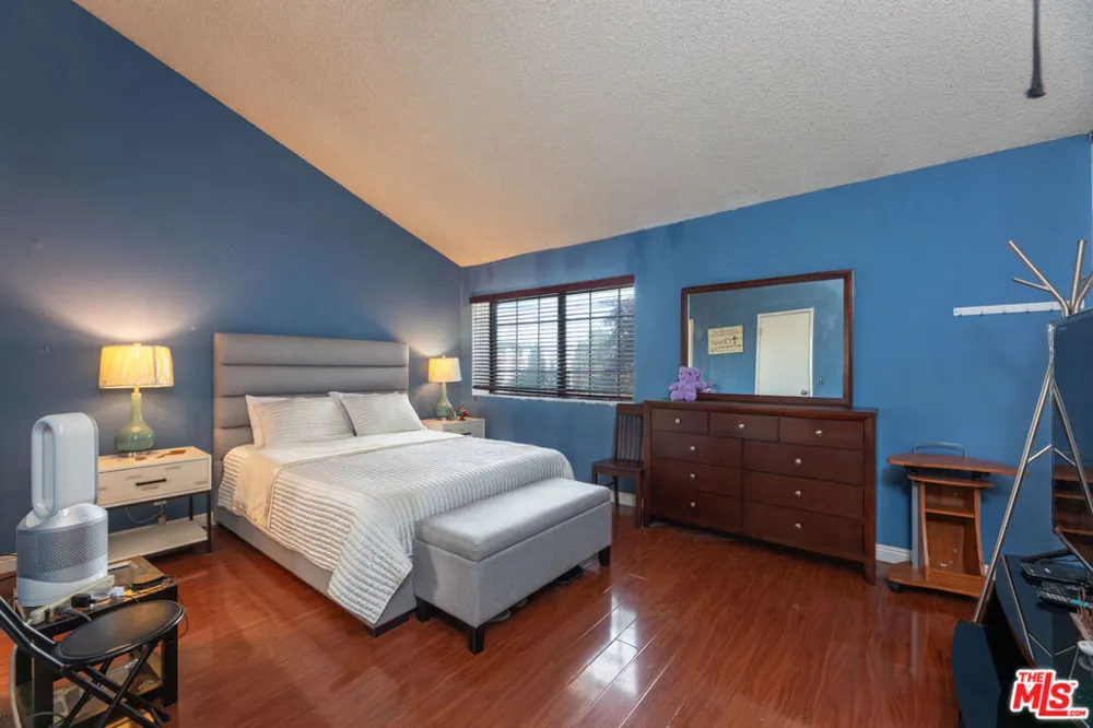 14924 Nordhoff Street #6 North Hills, CA 91343