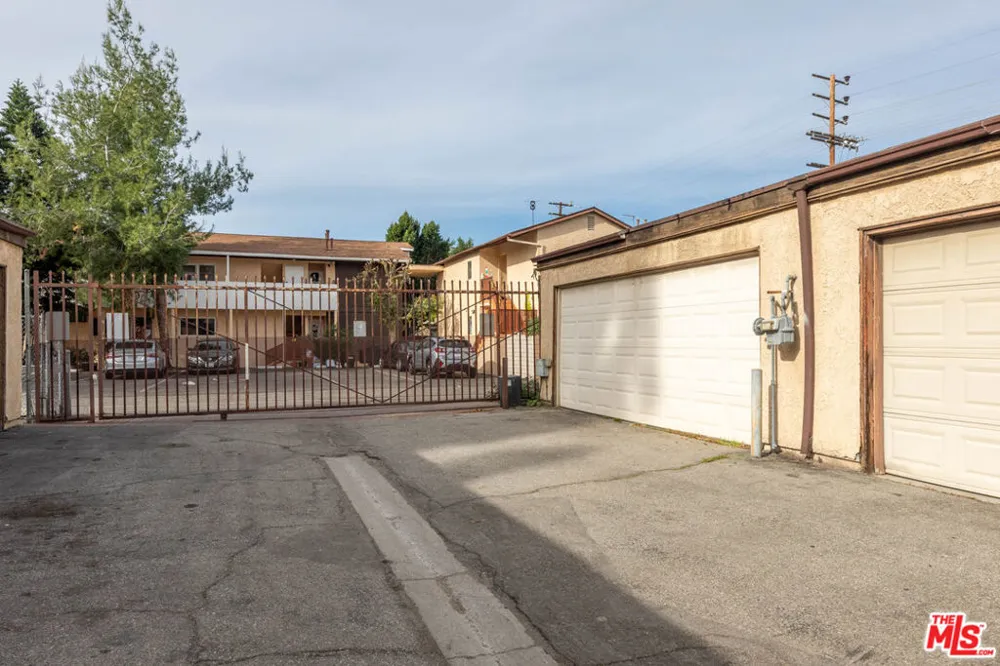 14924 Nordhoff Street #6 North Hills, CA 91343