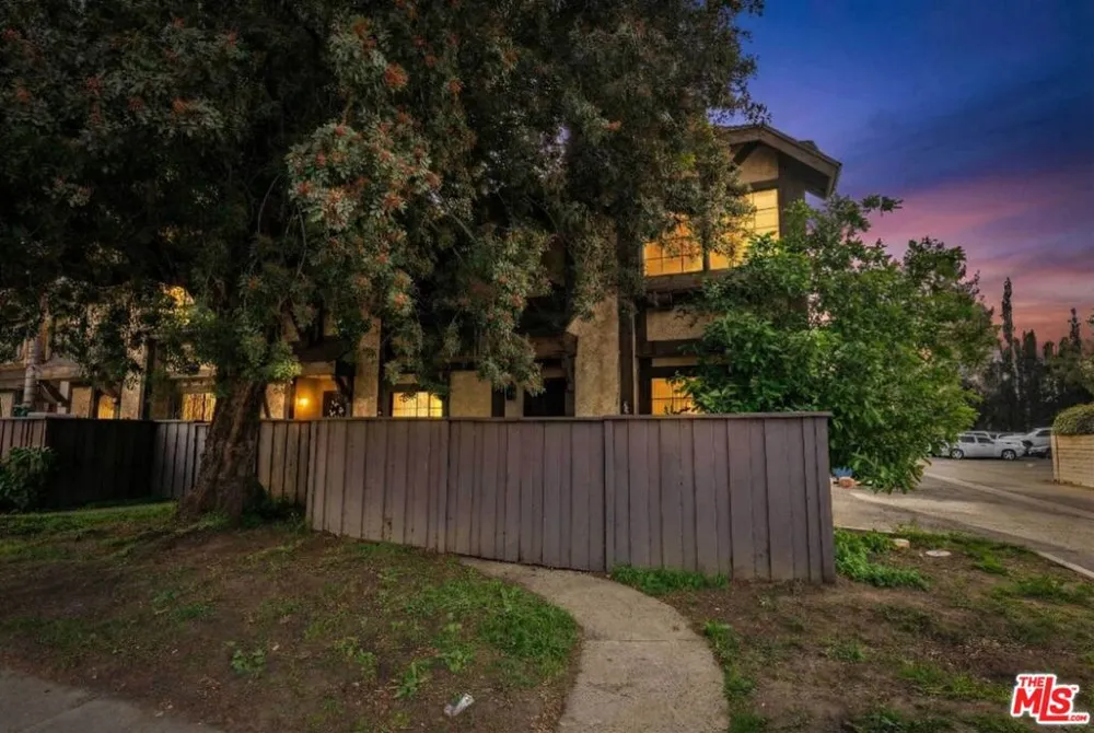 14924 Nordhoff Street #6 North Hills, CA 91343