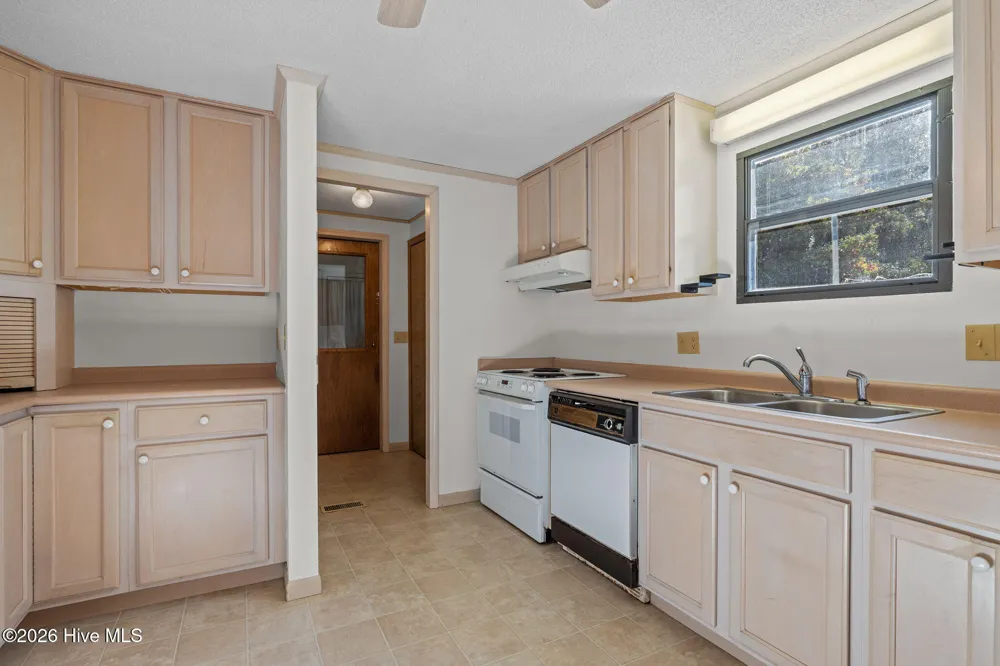 630 Seashore Drive Atlantic, NC 28511