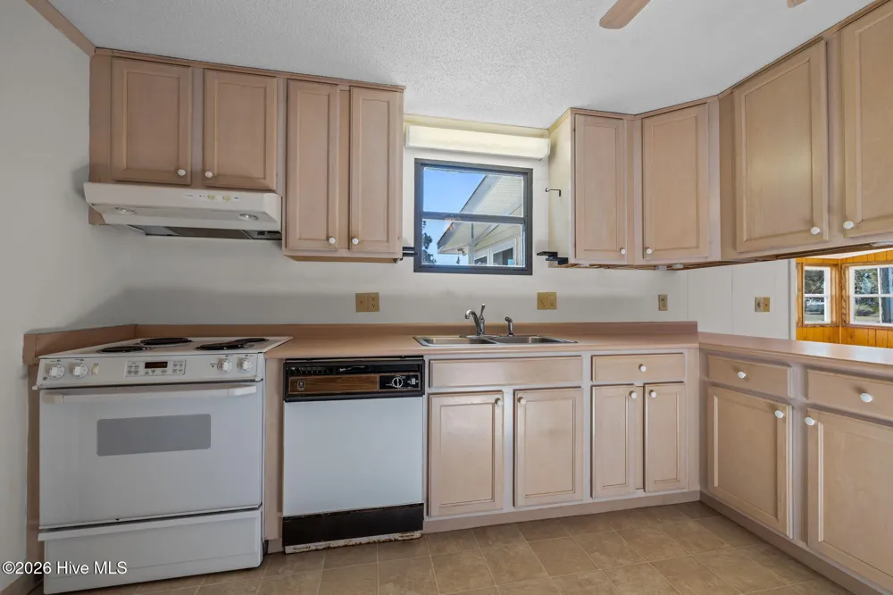 630 Seashore Drive Atlantic, NC 28511