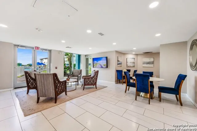 800 Sandcastle Dr #130 Port Aransas, TX 78373