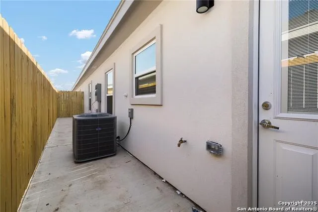 1322 Beverly Avenue Weslaco, TX 78596