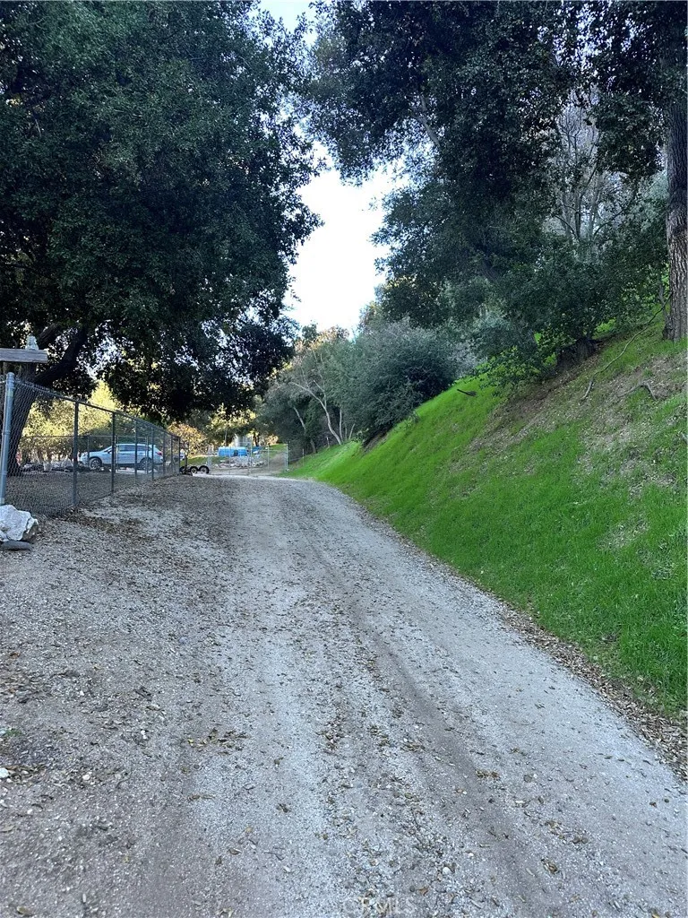 Cliffedge Drive Green Valley, CA 91350