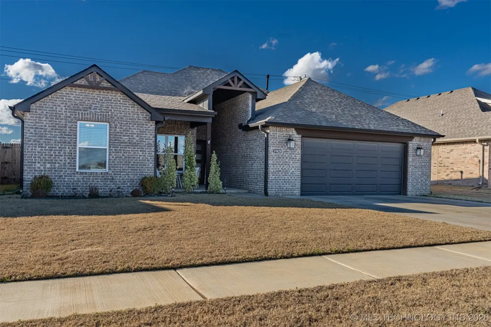 10828 S 274th East Avenue