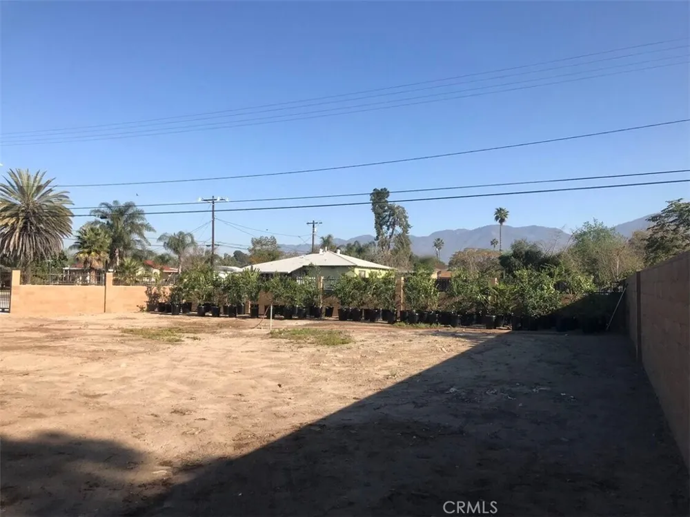 1941 Darby Street San Bernardino, CA 92407