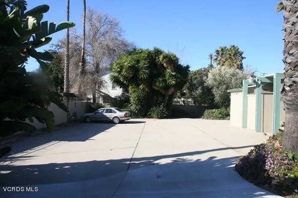 61 Redwood Avenue Ventura, CA 93003