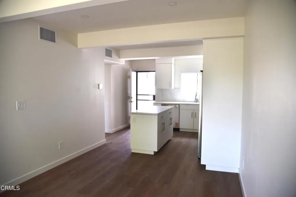 61 Redwood Avenue Ventura, CA 93003