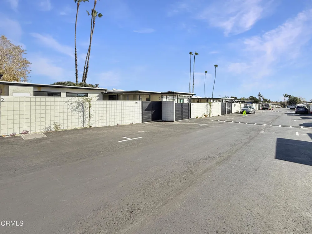 61 Redwood Avenue Ventura, CA 93003