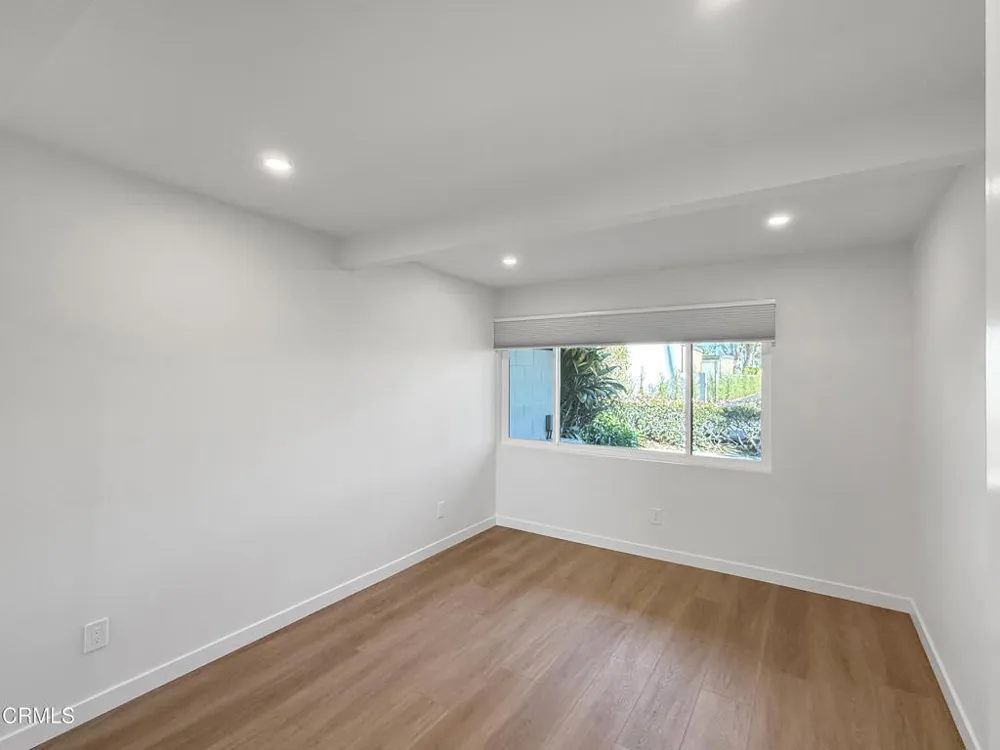 61 Redwood Avenue Ventura, CA 93003