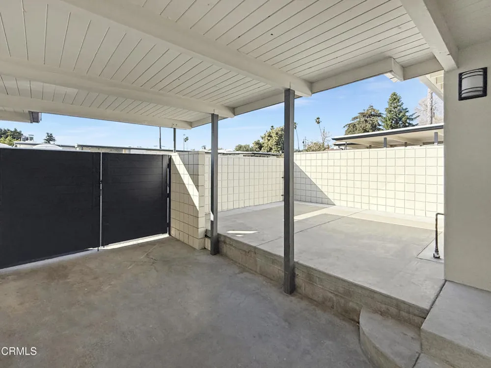 61 Redwood Avenue Ventura, CA 93003