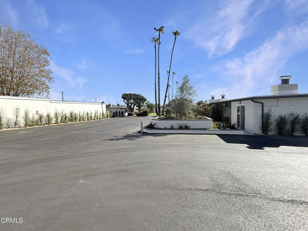 61 Redwood Avenue Ventura, CA 93003
