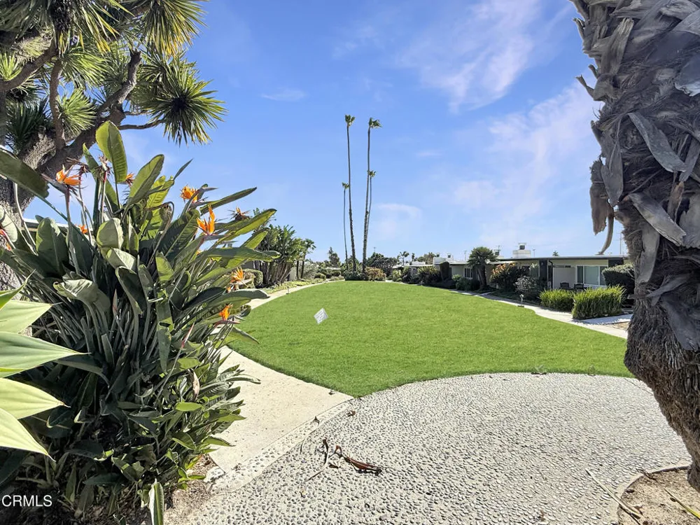 61 Redwood Avenue Ventura, CA 93003