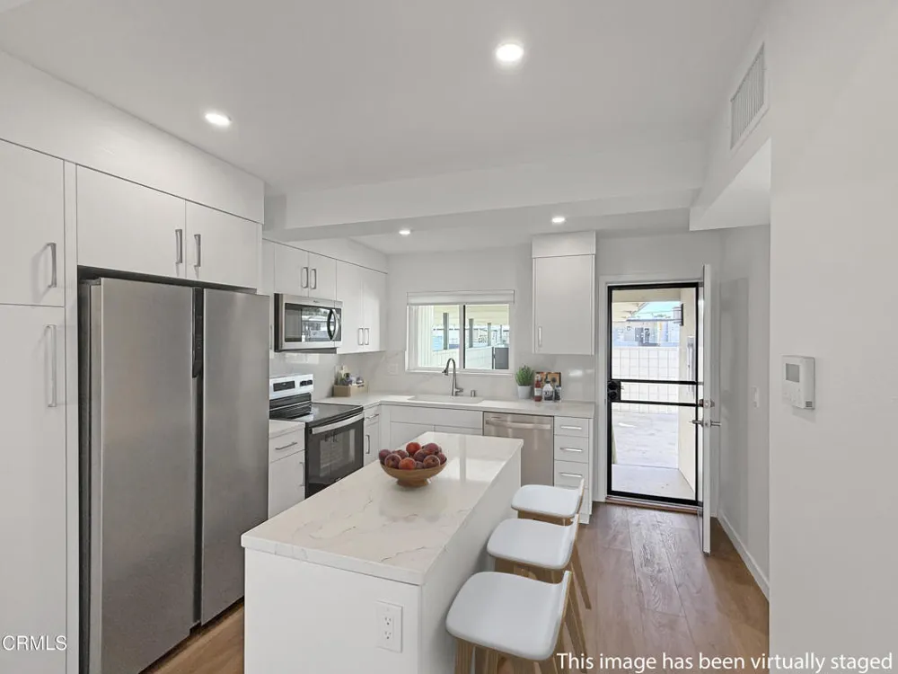 61 Redwood Avenue Ventura, CA 93003