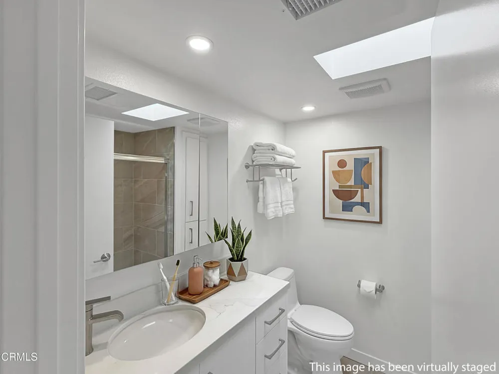 61 Redwood Avenue Ventura, CA 93003