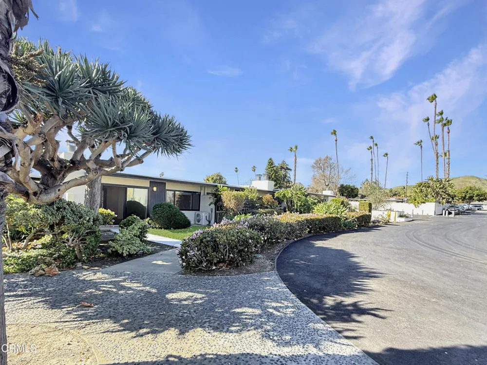 61 Redwood Avenue Ventura, CA 93003