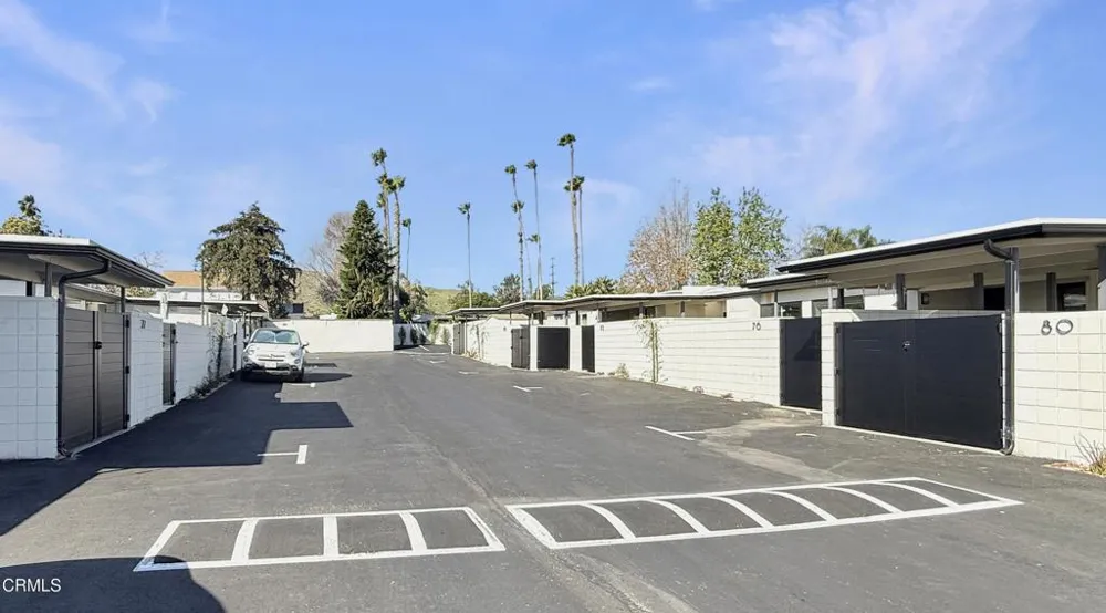 61 Redwood Avenue Ventura, CA 93003
