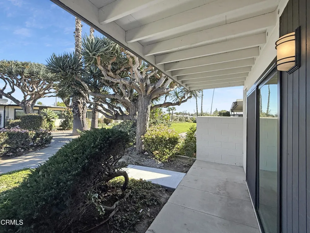 61 Redwood Avenue Ventura, CA 93003