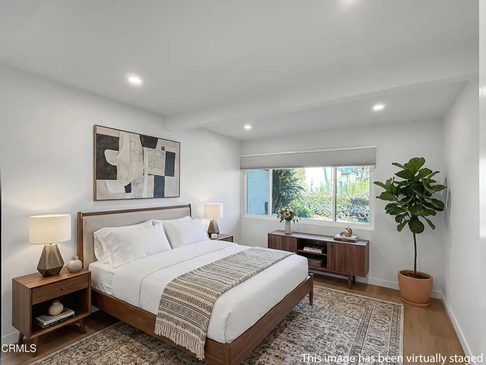 61 Redwood Avenue Ventura, CA 93003