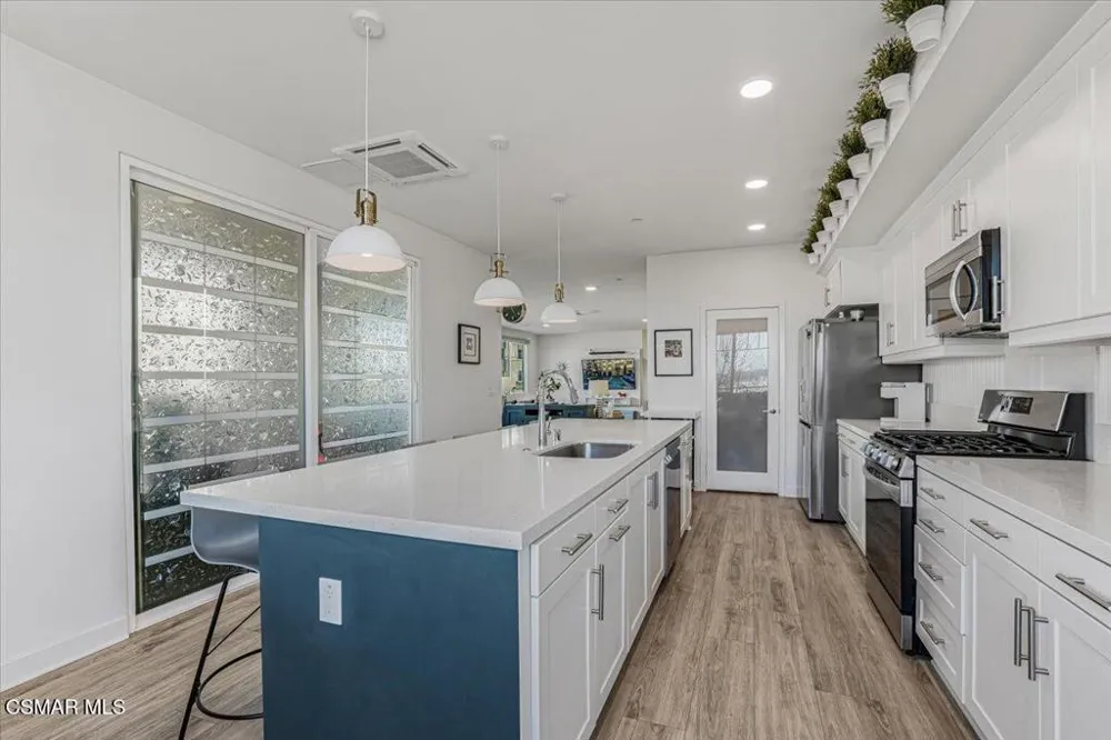 2870 Wagon Wheel Road #203 Oxnard, CA 93036