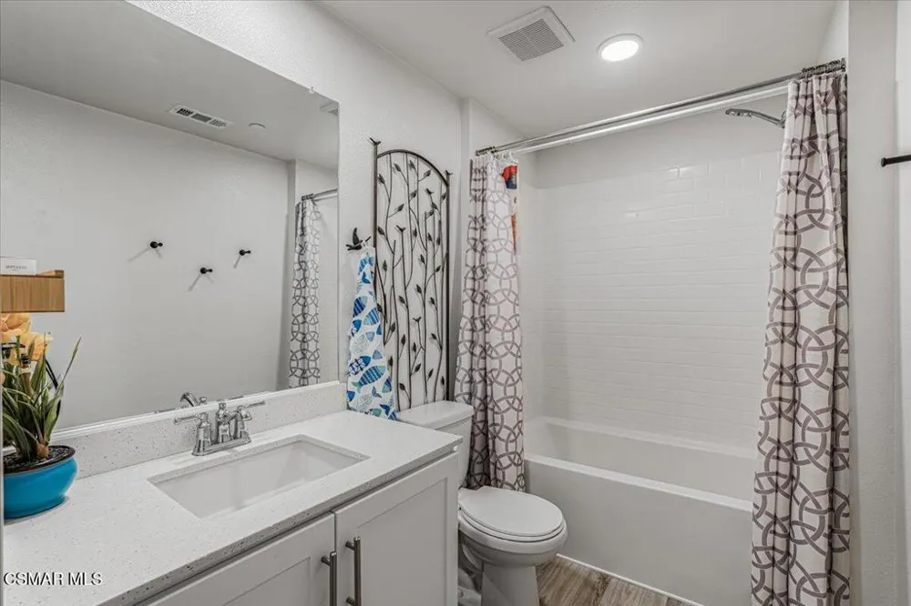 2870 Wagon Wheel Road #203 Oxnard, CA 93036