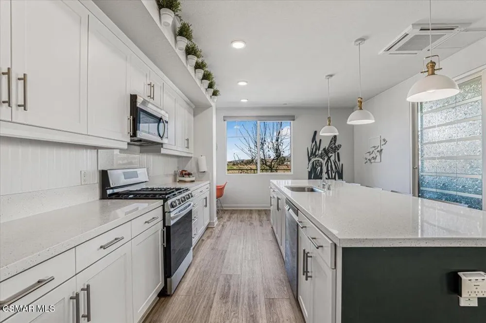 2870 Wagon Wheel Road #203 Oxnard, CA 93036