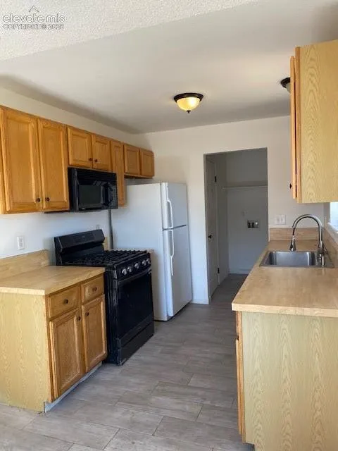 358 Illinois Street Penrose, CO 81240