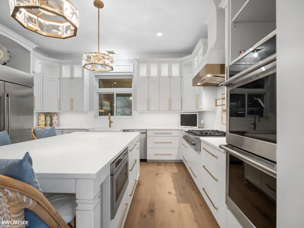 5769 Cotswold Drive Washington Township, MI 48094