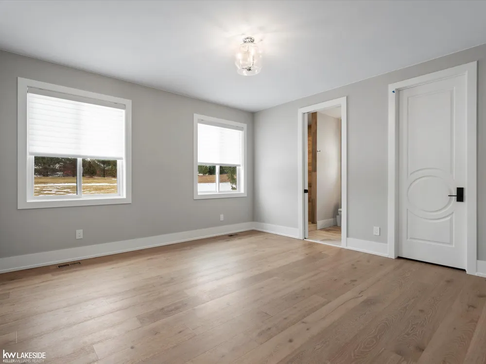 5769 Cotswold Drive Washington Township, MI 48094