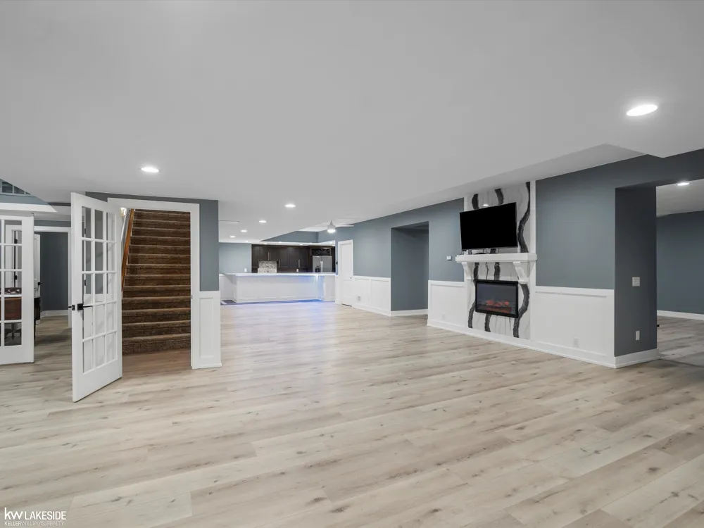 5769 Cotswold Drive Washington Township, MI 48094