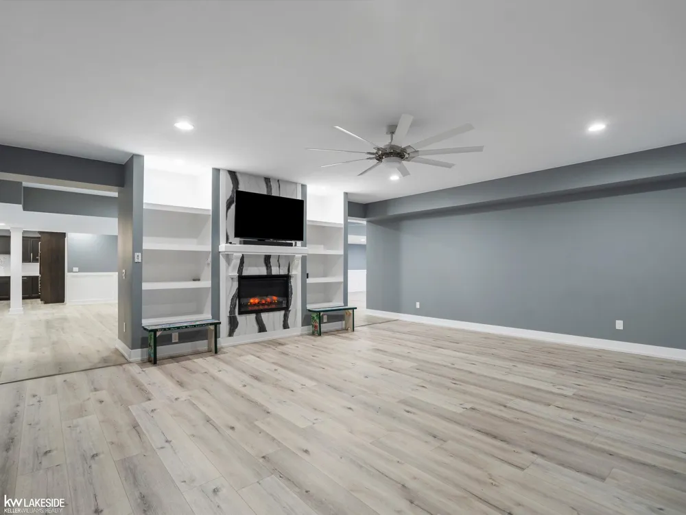 5769 Cotswold Drive Washington Township, MI 48094