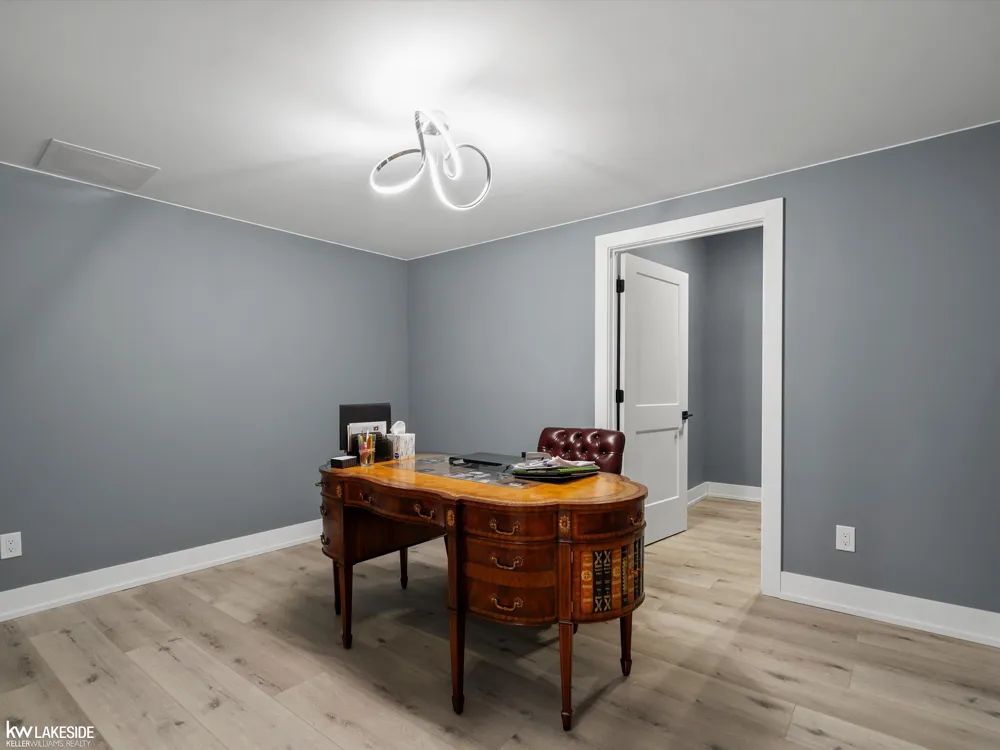 5769 Cotswold Drive Washington Township, MI 48094