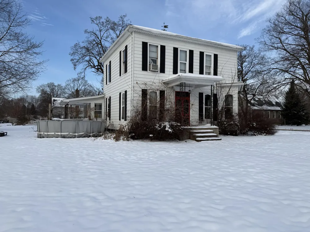 235 Nottawa Street Mendon, MI 49072
