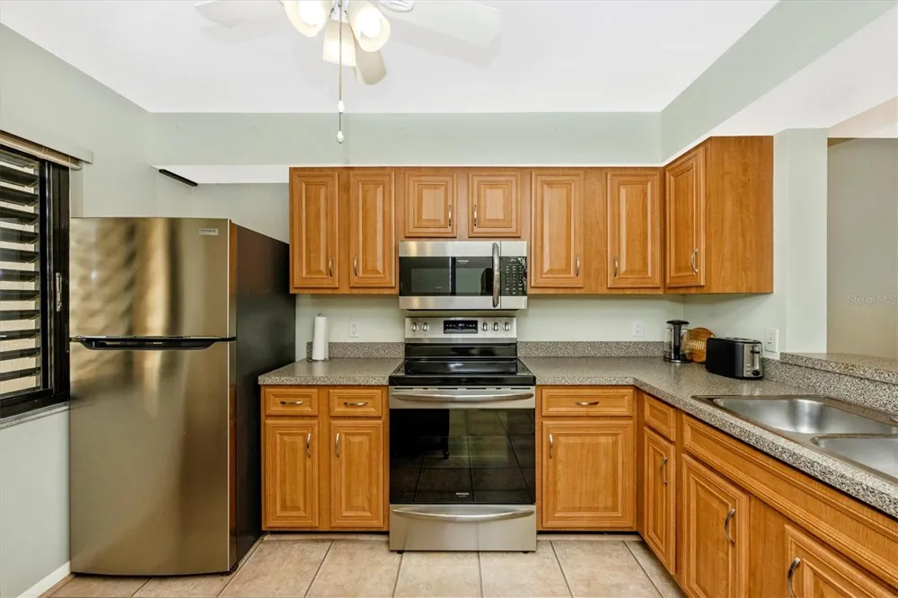 5219 LAKE VILLAGE DRIVE #21 Sarasota, FL 34235