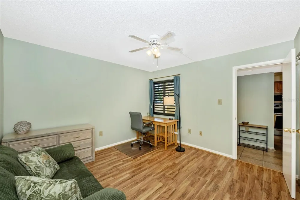 5219 LAKE VILLAGE DRIVE #21 Sarasota, FL 34235