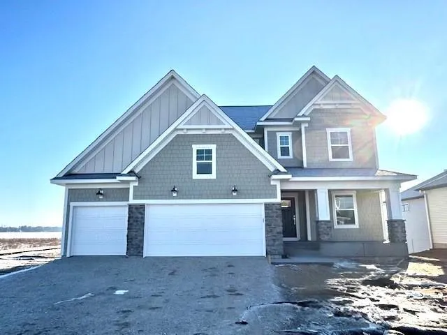 15799 Granada Avenue