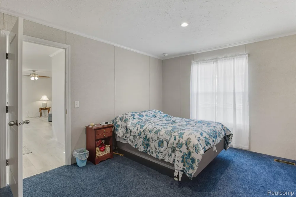 230 E MacGregor Court Highland Charter Township, MI 48357