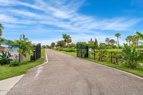 Sun Pointe Place