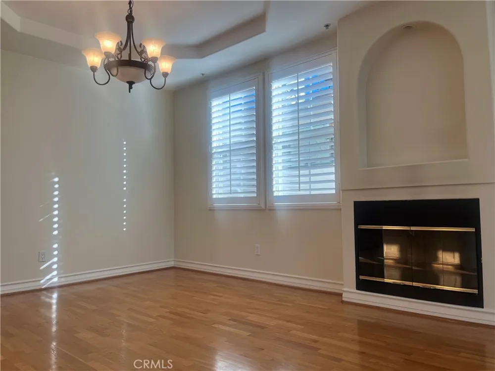 10623 Moorpark Street #1 Toluca Lake, CA 91602