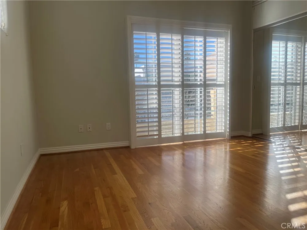 10623 Moorpark Street #1 Toluca Lake, CA 91602