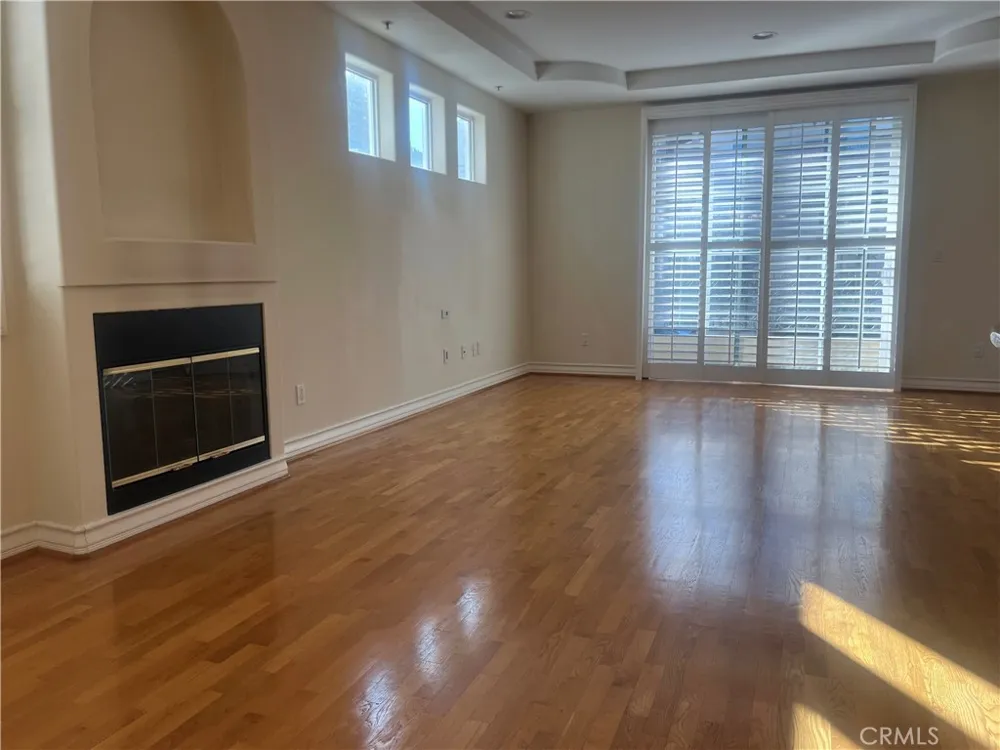 10623 Moorpark Street #1 Toluca Lake, CA 91602