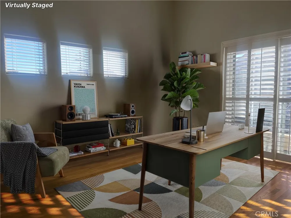 10623 Moorpark Street #1 Toluca Lake, CA 91602