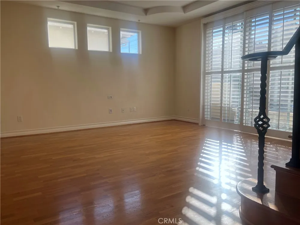 10623 Moorpark Street #1 Toluca Lake, CA 91602